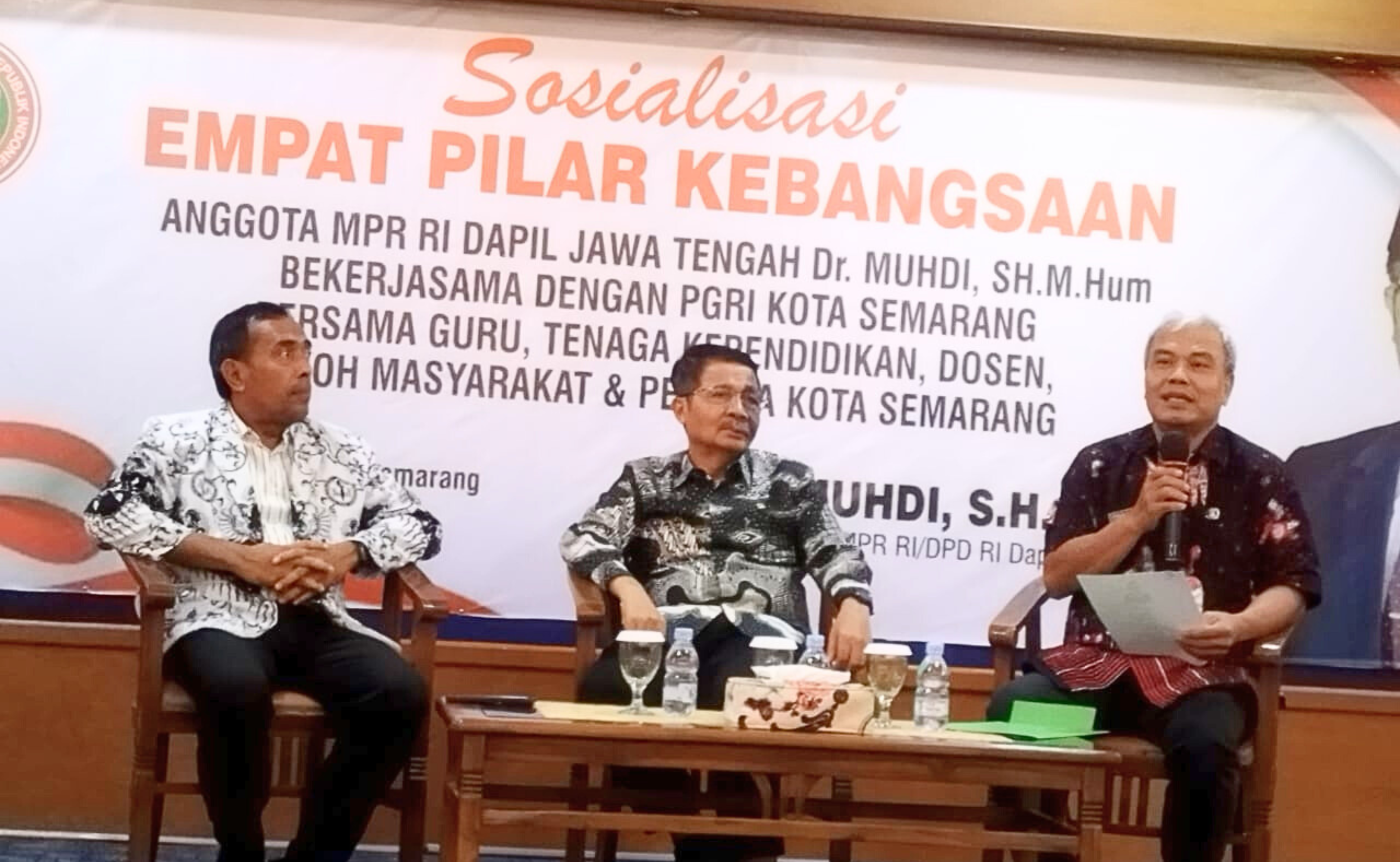 Sosialisasi 4 Pilar Kebangsaan Anggota MPR RI Dapil Jawa Tengah  Bekerjasama dengan PGRI Kota Semarang